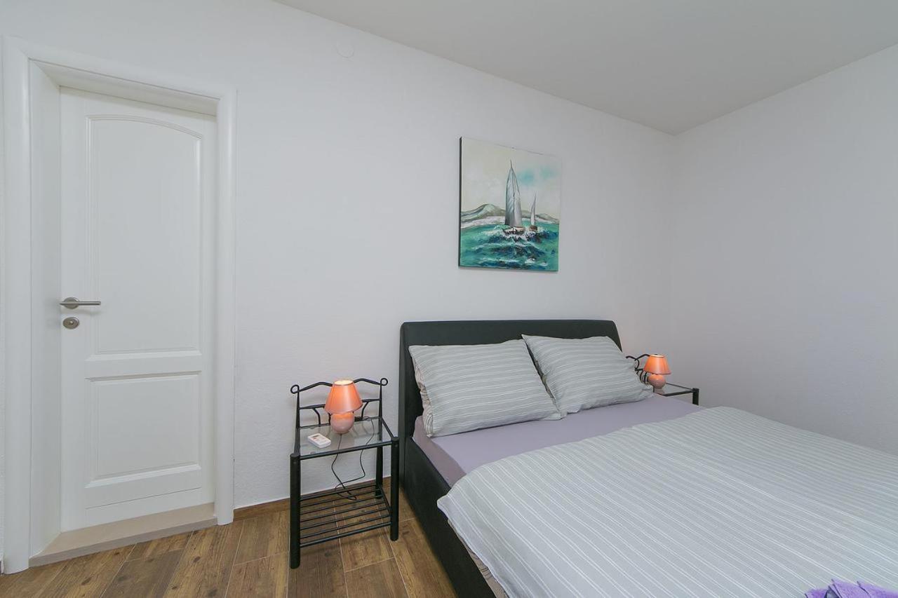 Apartments Sanja Baška Voda Eksteriør bilde