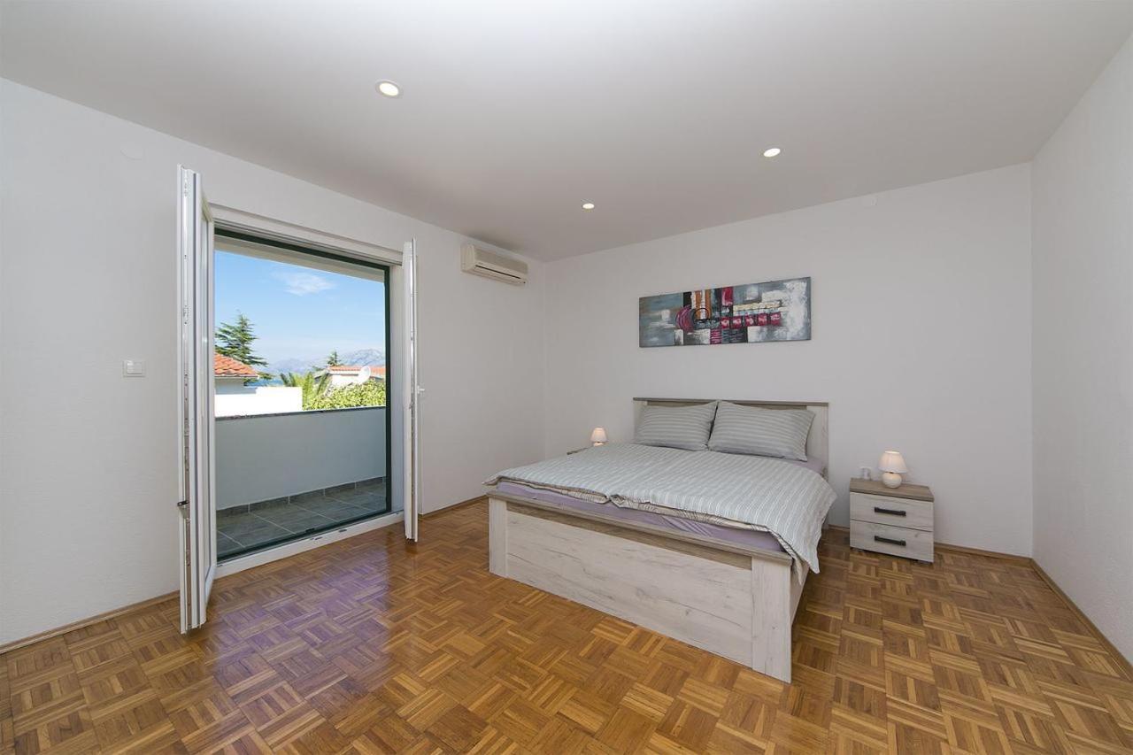 Apartments Sanja Baška Voda Eksteriør bilde